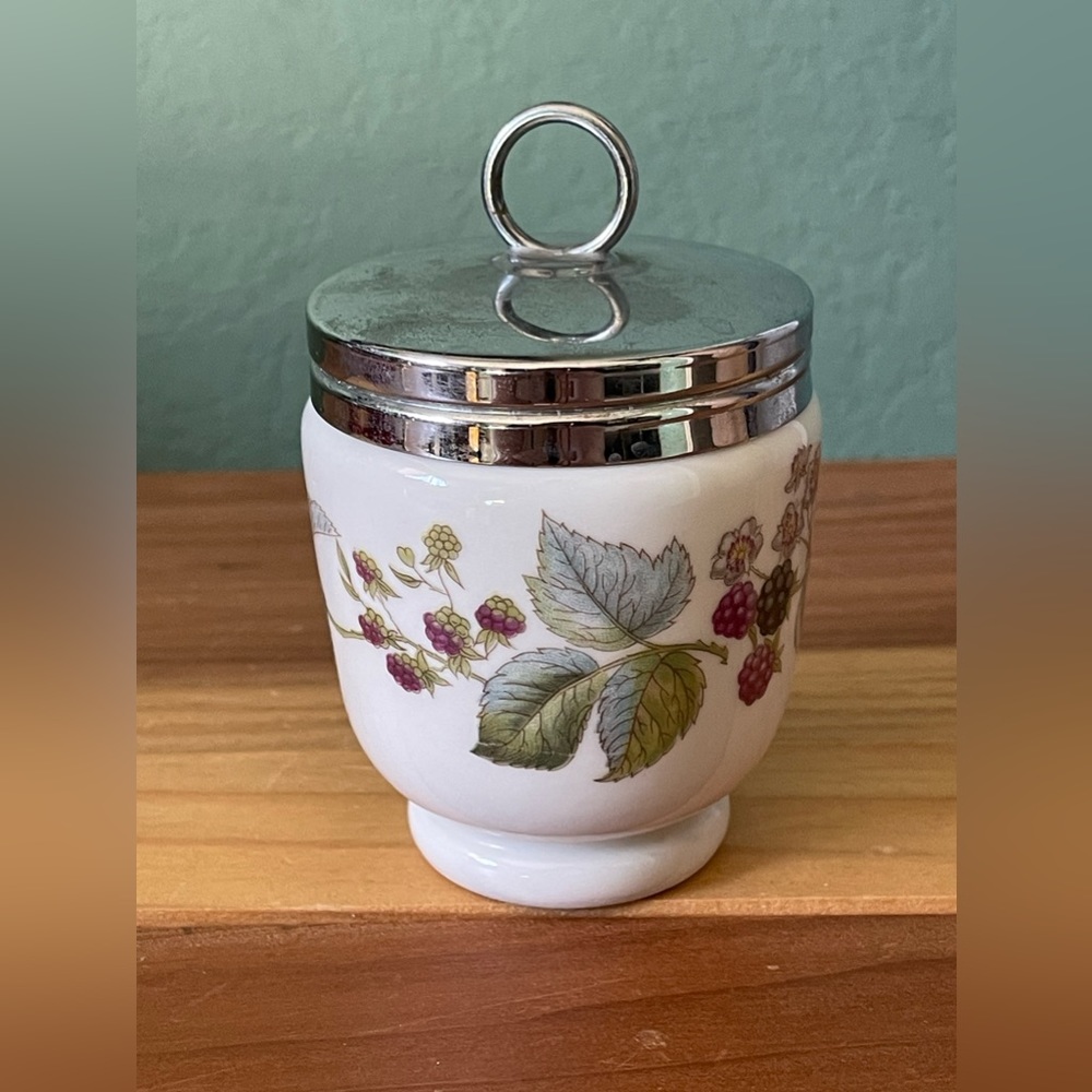 Royal Worcester Porcelain Egg Coddler Blackberries 3” England